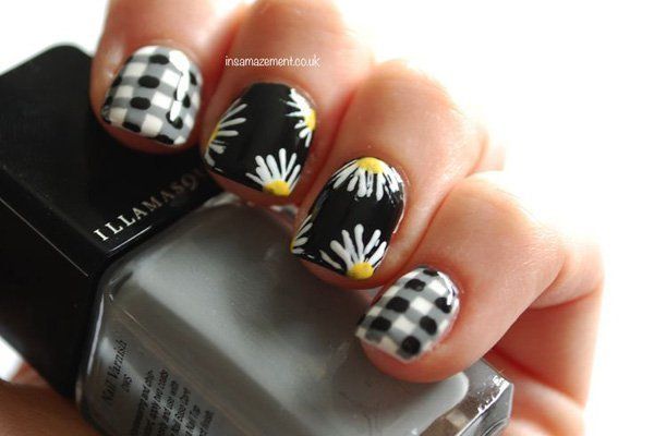 1474353484 gingham daisy nail art