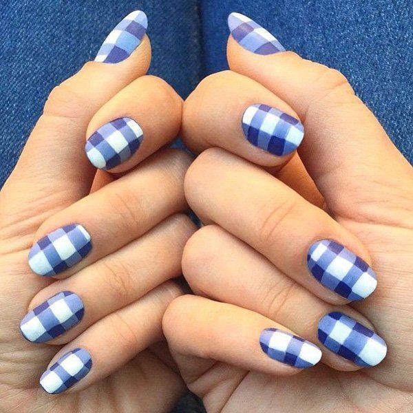 https://image.sistacafe.com/images/uploads/content_image/image/213664/1474353554-Blue-gingham-nails.jpg