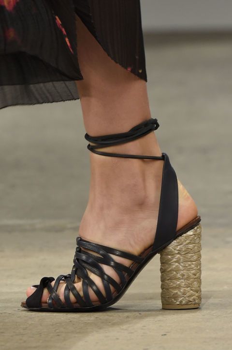 https://image.sistacafe.com/images/uploads/content_image/image/214032/1474389197-thakoon-clp-rs16-3194.jpg