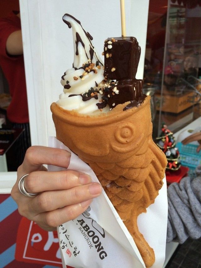 https://image.sistacafe.com/images/uploads/content_image/image/217524/1474820703-006-Cafe-Aboong-Soft-Ice-Cream-Fish-Bun--e1449857280252.jpg