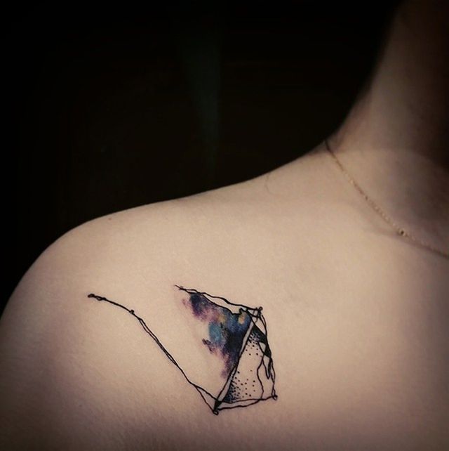 1475032929 abstract watercolor tattoo on shoulder