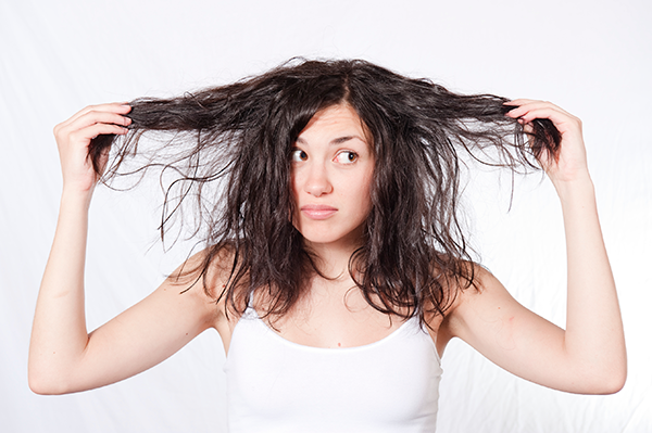 1475052092 oily hair