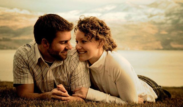 1475071080 love couple image 3