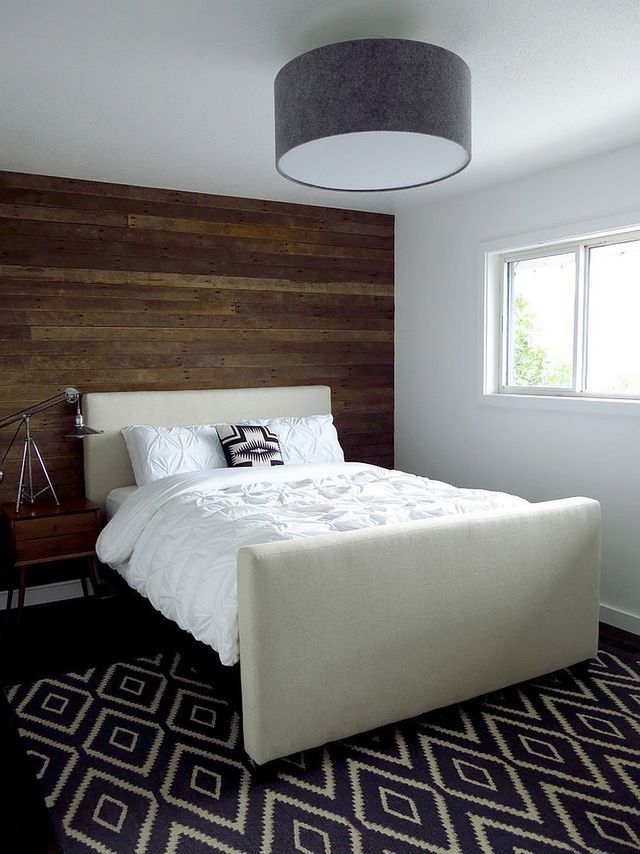 https://image.sistacafe.com/images/uploads/content_image/image/221650/1475387143-Reclaimed-wood-wall-feature-for-the-contemporary-bedroom.jpg