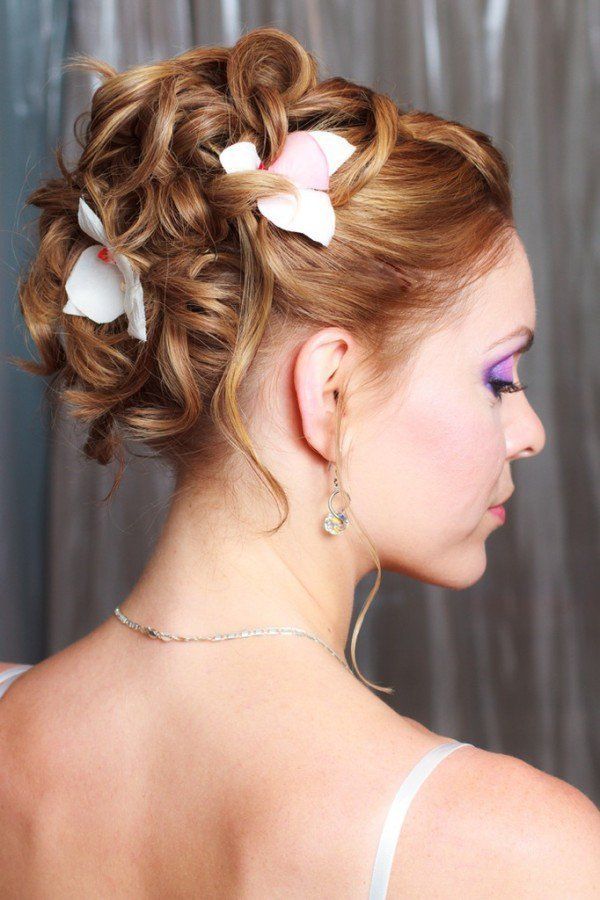 https://image.sistacafe.com/images/uploads/content_image/image/221735/1475391435-4-wedding-hair-style.jpg