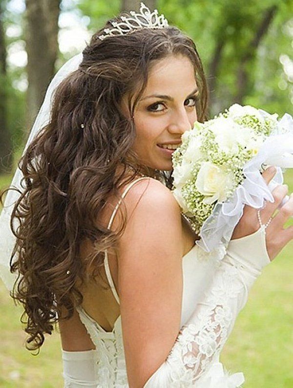 1475391449 7 wedding hairstyle long hair