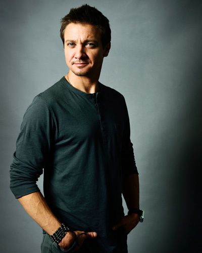 https://image.sistacafe.com/images/uploads/content_image/image/221815/1475404307-JeremyRenner76.jpg