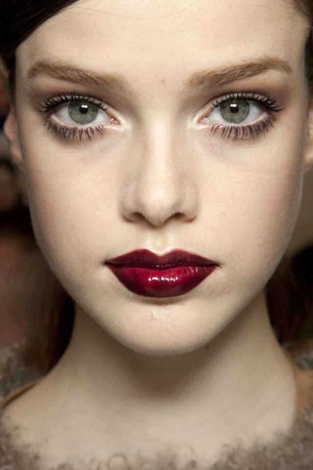 https://image.sistacafe.com/images/uploads/content_image/image/222057/1475464526-The-Lady-Is-A-Vamp-Inspiration-Image.jpg