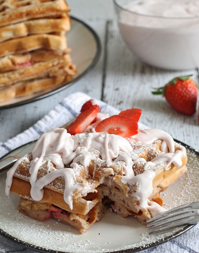 1475511578 strawberry waffles homemade strawberry cream 5