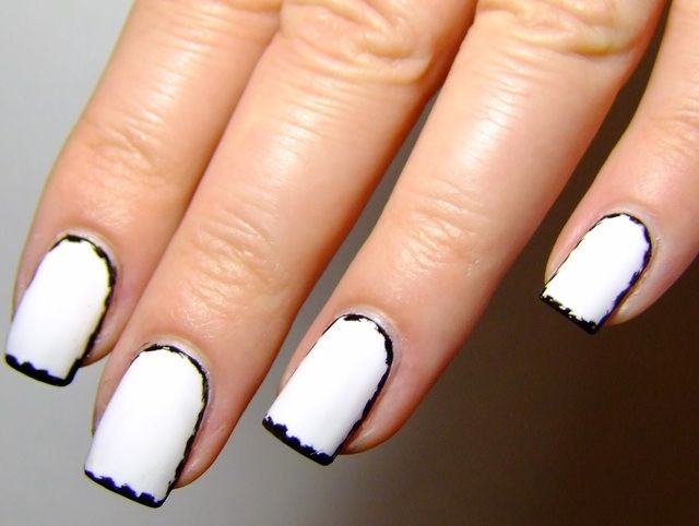 https://image.sistacafe.com/images/uploads/content_image/image/224577/1475663962-black-and-white-border-nails-ezquerra-inspired-002.jpg