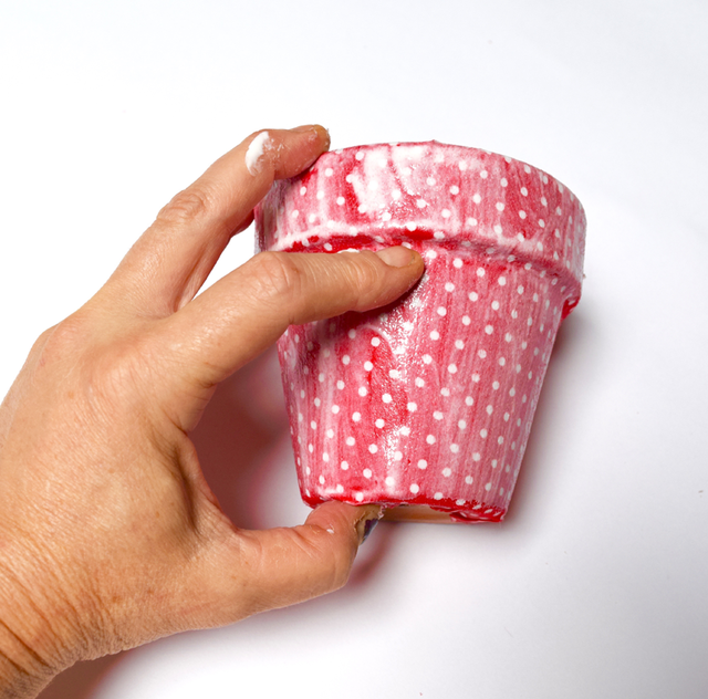 https://image.sistacafe.com/images/uploads/content_image/image/225165/1475732621-all-over-glue.png