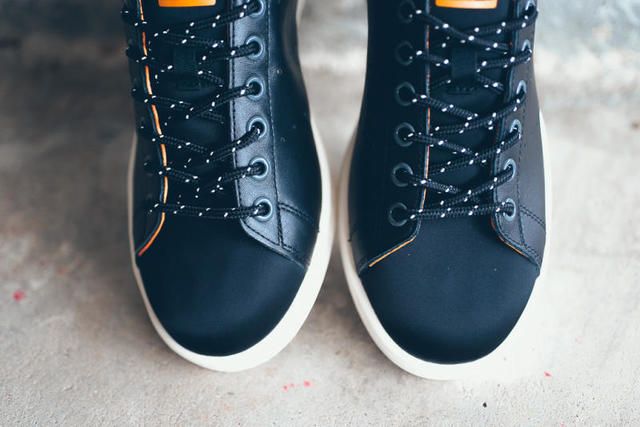 https://image.sistacafe.com/images/uploads/content_image/image/225326/1475741520-adidas_stan_smith_x_porter_Sneaker_POlitics_Hypebeast_5_1024x1024_ntrf40.jpg