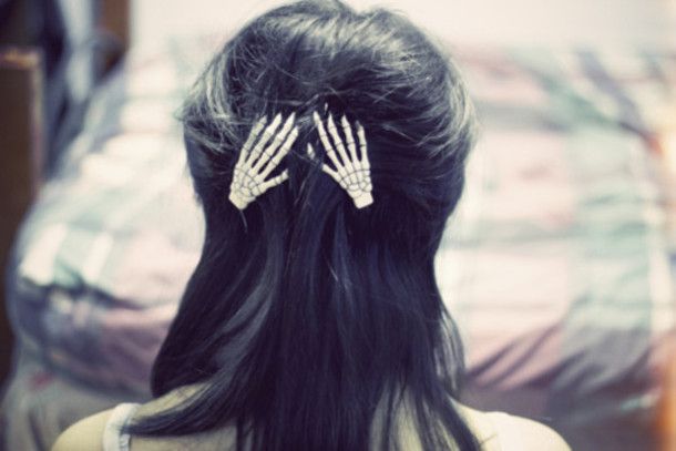 https://image.sistacafe.com/images/uploads/content_image/image/225475/1475751817-8j1w9n-l-610x610-hair-curls-hairstyles-halloween-jewels-halloween%2Baccessory.jpg