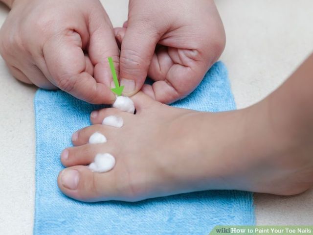 https://image.sistacafe.com/images/uploads/content_image/image/226023/1475823110-aid662352-728px-Paint-Your-Toe-Nails-Step-6.jpg