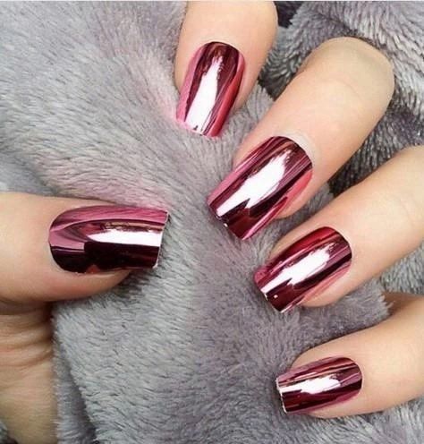 ทาเล็บสวยๆ สีชมพูเมทัลลิค