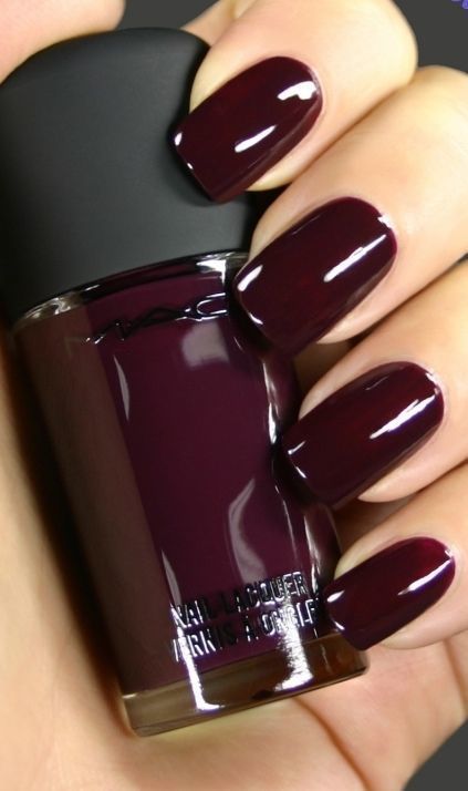 สีทาเล็บ สีเบอร์กันดี
