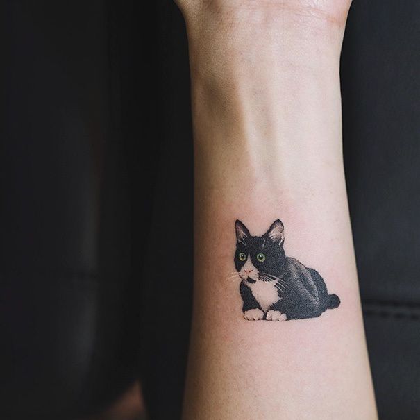 https://image.sistacafe.com/images/uploads/content_image/image/232439/1476853493-cat-tattoo-ideas-18-5804c37863611__605.jpg