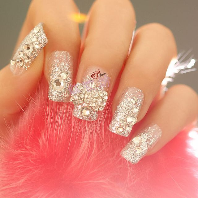 https://image.sistacafe.com/images/uploads/content_image/image/232927/1476880816-glitter-with-diamond-nails-bmodish.jpg