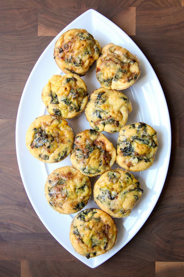 https://image.sistacafe.com/images/uploads/content_image/image/233298/1476943166-f56875eb07dc06df_Kale_and_Onion_Mini_Frittatas.xxxlarge_2x.jpg
