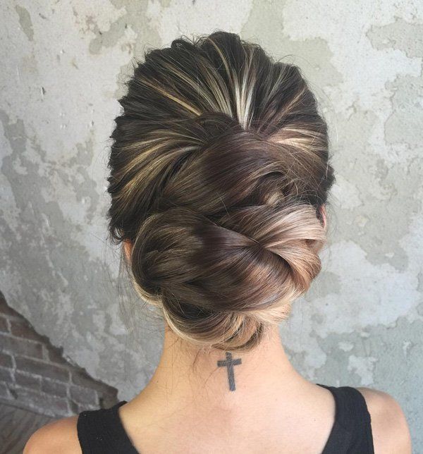 1476944214 updos for long hair 43