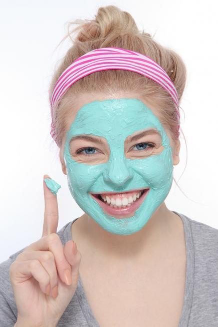 https://image.sistacafe.com/images/uploads/content_image/image/233428/1476952264-weekly-masks.jpg