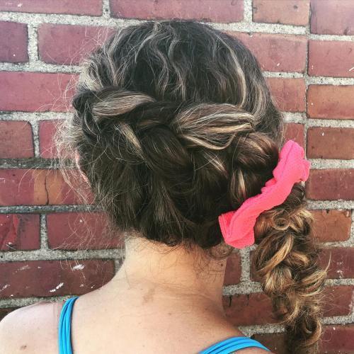 https://image.sistacafe.com/images/uploads/content_image/image/234074/1477031351-5-1-side-messy-braid-for-curly-hair.jpg