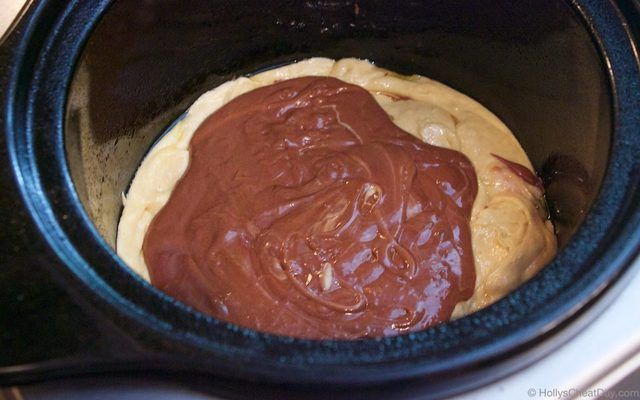 https://image.sistacafe.com/images/uploads/content_image/image/239544/1477721845-crockpot-peanut-butter-fudge-cake-6-HollysCheatDay.com_-1024x640.jpg
