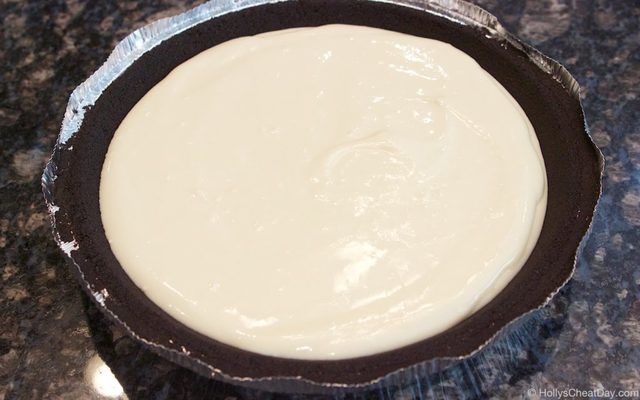 https://image.sistacafe.com/images/uploads/content_image/image/241256/1477978526-easy-cream-cheese-pie-5-HollysCheatDay.com_-1024x640.jpg