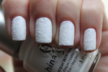 ลายเพ้นท์เล็บ สีขาวกลิตเตอร์