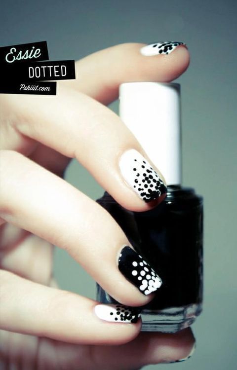 ลายเพ้นท์เล็บ dotted