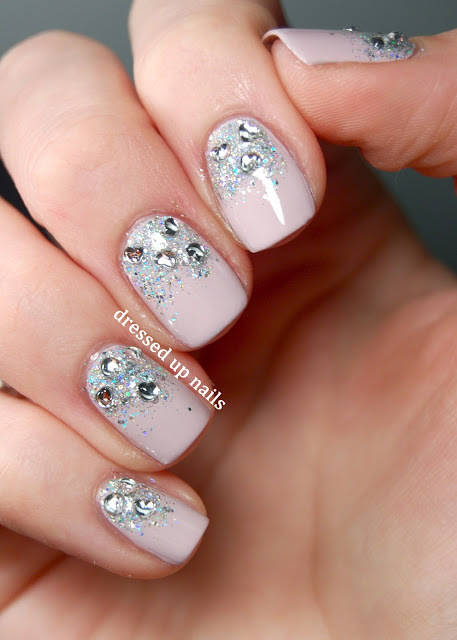 1438698138 heart rhinestone gradient nail art 5