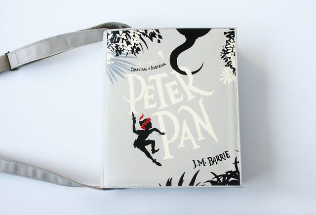 https://image.sistacafe.com/images/uploads/content_image/image/243303/1478153188-Book-bags-by-KrukruStudio-5819a6087034a__880.jpg