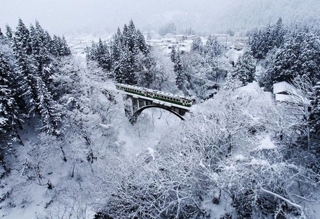https://image.sistacafe.com/images/uploads/content_image/image/245086/1478370202-Tadami-Photo-by-Hideyuki-Katagiri.jpg