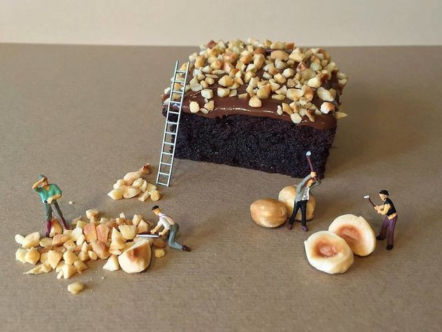 https://image.sistacafe.com/images/uploads/content_image/image/246343/1478582273-dessert-miniatures-pastry-chef-matteo-stucchi-25-5820e14340c95__880.jpg