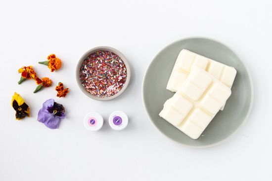 https://image.sistacafe.com/images/uploads/content_image/image/247844/1478757135-supplies-colorblocked-chocolate-bark-pink-purple-spread-out-on-pan1.jpg