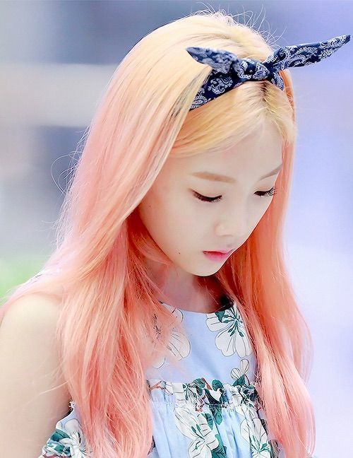 คาดผมแบบหูกระต่าย ก็ได้ทรงผมสวยๆ น่ารักๆ มาครองแล้วจ้า