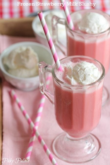 https://image.sistacafe.com/images/uploads/content_image/image/249175/1478936754-Frozen-Strawberry-Milk-Slushy-17t.jpg