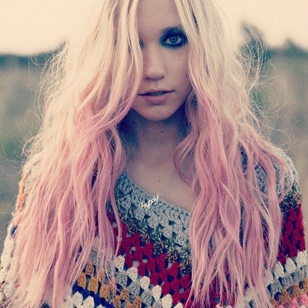 1479016483 hippie blonde with pink ombre