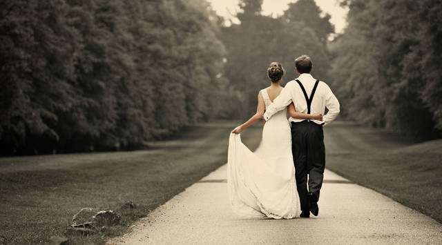 1438878180 wedding card message for a couple