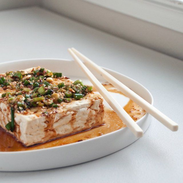 https://image.sistacafe.com/images/uploads/content_image/image/249635/1479100314-Korean-Tofu-Spicy-Garlic-Sauce.jpg