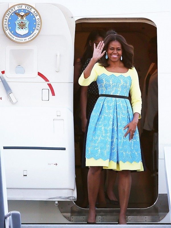 https://image.sistacafe.com/images/uploads/content_image/image/250742/1479231865-15-times-michelle-obama-wore-our-favorite-designers-1693413-1457725000.600x0c.jpg
