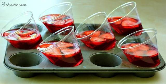 1438935971 strawberry jello delight 8355
