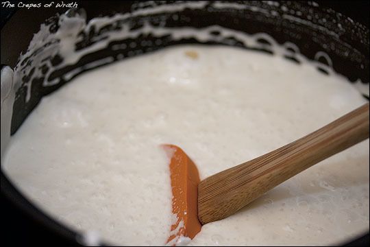 https://image.sistacafe.com/images/uploads/content_image/image/252072/1479446352-White_Chocolate_Peppermint_Marshmallow_Fudge_3.jpg