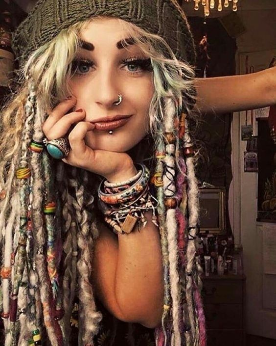 1479489187 dread hairstyles for women 8