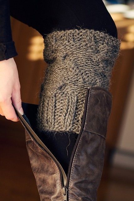 https://image.sistacafe.com/images/uploads/content_image/image/252708/1479616623-11-Cut-part-of-the-arm-off-of-an-old-sweater-to-make-boot-warmers-31-Clothing-Tips-Every-Girl-Should-Know-old-sweater.jpg