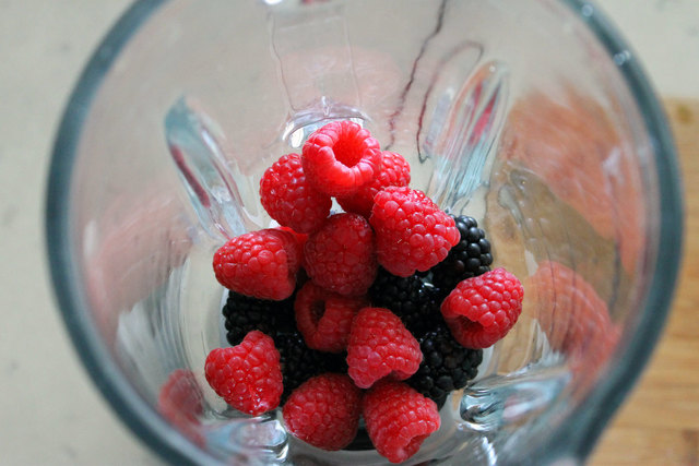 1479625794 berry berriesblender