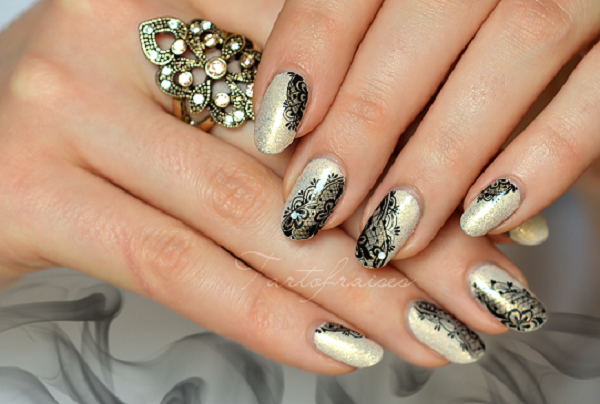 https://image.sistacafe.com/images/uploads/content_image/image/254967/1479879516-lace-nail-art-8.png