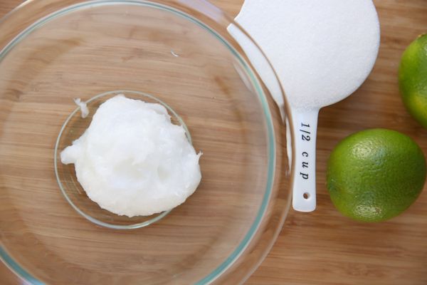 1480265189 coconut oil in bowl