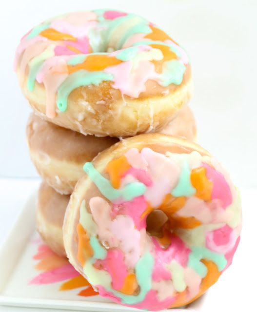 https://image.sistacafe.com/images/uploads/content_image/image/258847/1480658832-abstract_art_donuts_for_mother_s_day-11.jpg