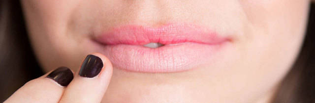https://image.sistacafe.com/images/uploads/content_image/image/25989/1439274731-1428007471-concealer.jpg